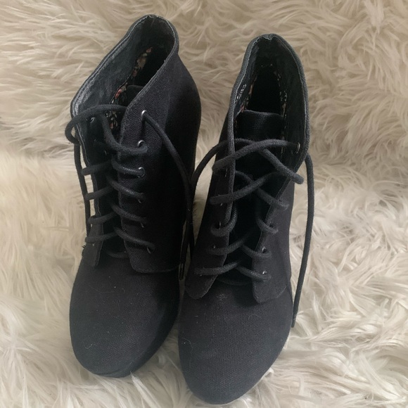 Black cute comfy heels - Picture 7 of 14
